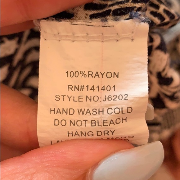 Printed Sleeveless Romper - Picture 6 of 6